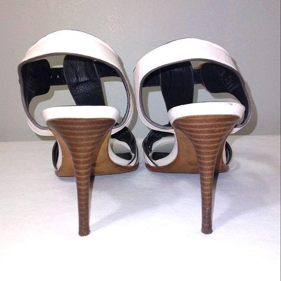 COACH 'Izzy' Genuine Leather Heeled Sandal in Chalk Sz 7B - Picture 3 of 14